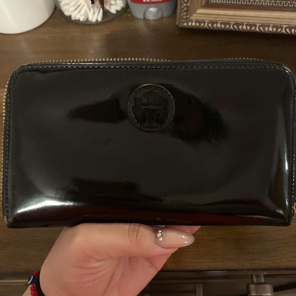 Tory Burch wallet